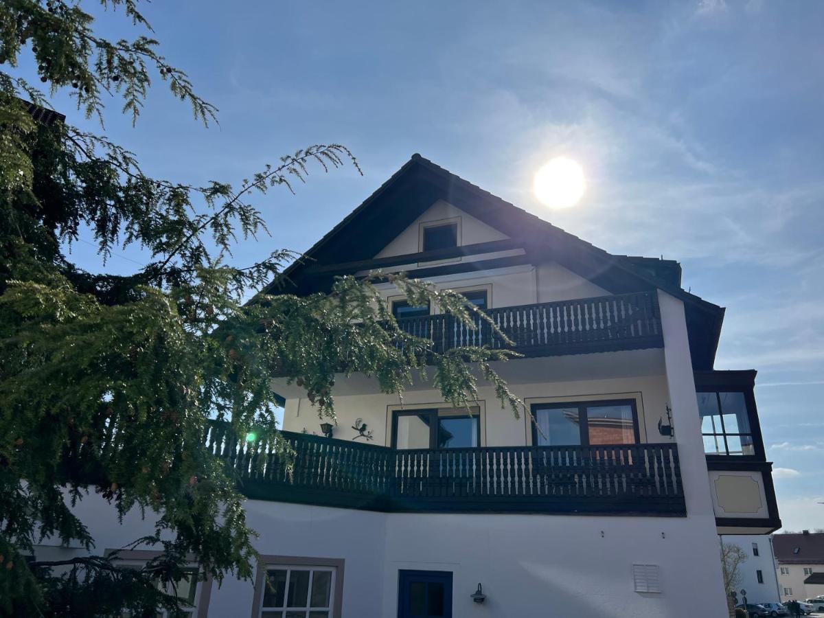 Aparthotel Parsberg Lferstl Екстериор снимка