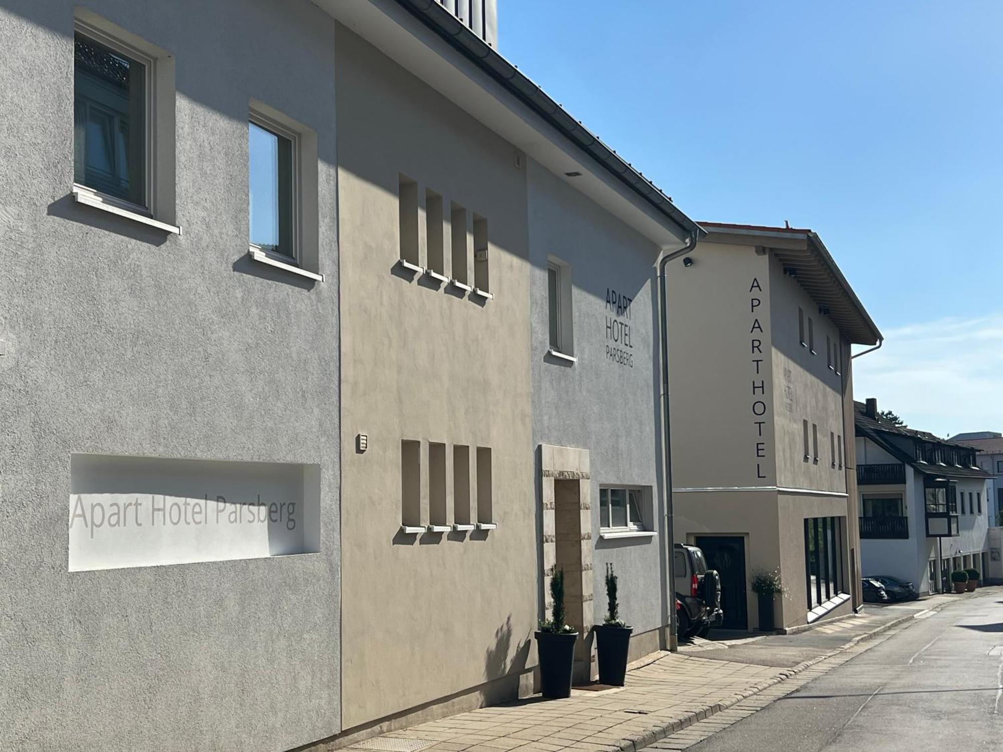 Aparthotel Parsberg Lferstl Екстериор снимка